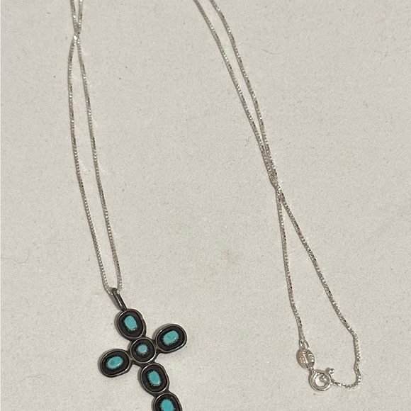 Turquoise cross, and chain - Picture 1 of 7